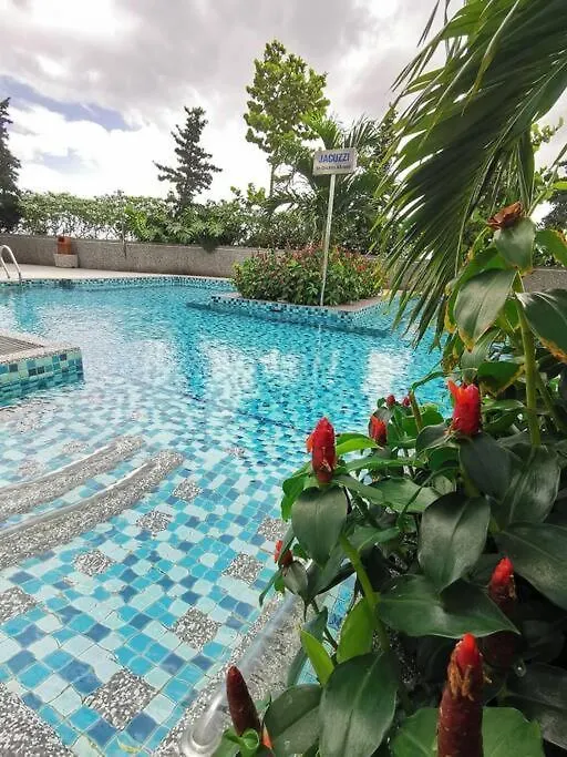 A2705 Platino Paradigmmall Netflix Poolview Bystay Johor Bahru
