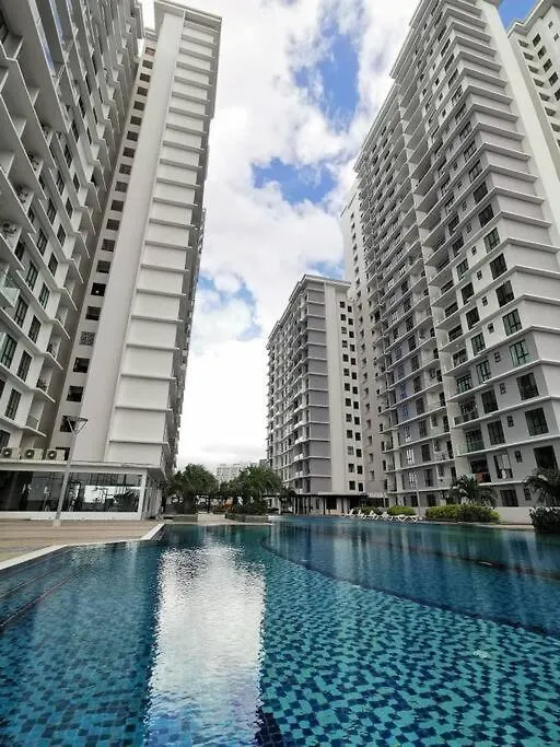 A2705 Platino Paradigmmall Netflix Poolview Bystay Johor Bahru