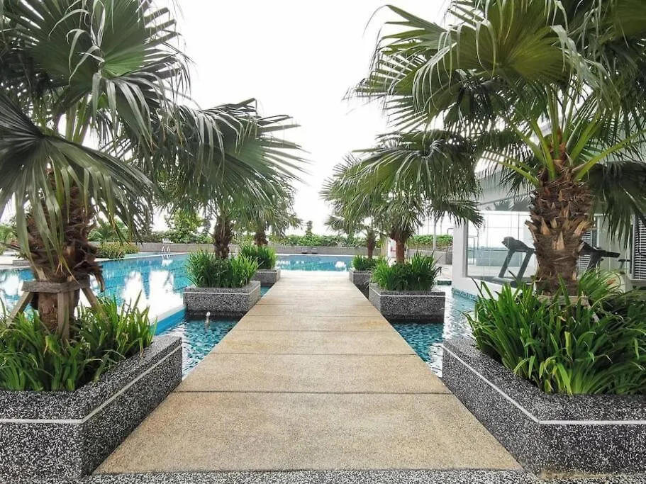 Appartement A2705 Platino Paradigmmall Netflix Poolview Bystay Johor Bahru